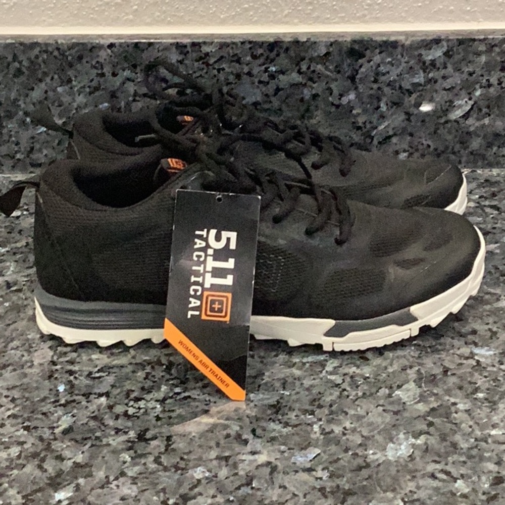 New 5.11 Tactical Women’s Athletic Shoes Never Worn Black Size 7.5 (Item#S013) - Picture 2 of 9